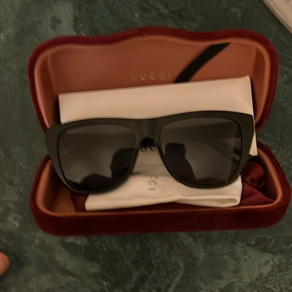 Gucci sunglasses GG0926S